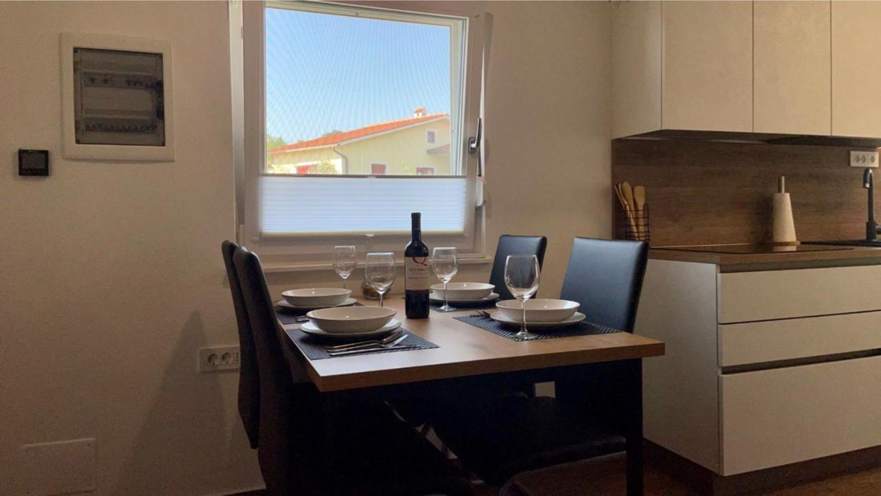 Apartma Lima Ankaran Buitenkant foto