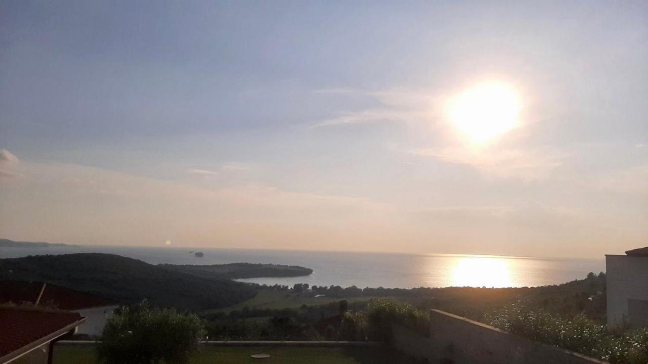 Apartma Lima Ankaran Buitenkant foto
